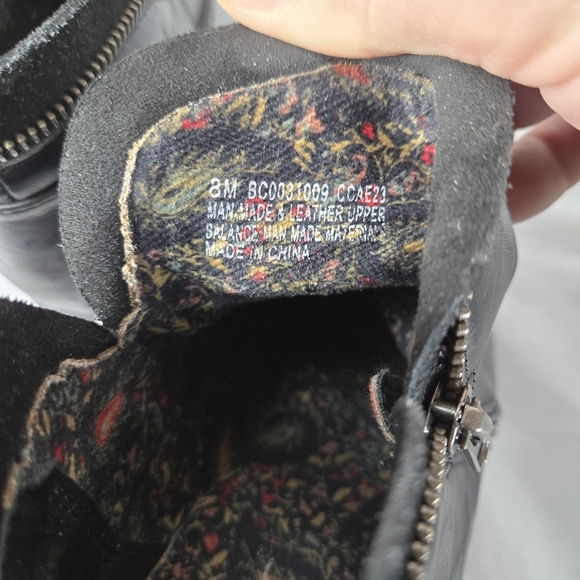 BOC By Born Dempsey Black Zip Leather Booties Women's Sz 8 Blocked Stacked Heel - Picture 9 of 10